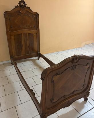 Letto singolo antico