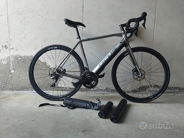 bici da corsa/ gravel elettrica 