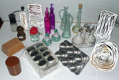 Portaspezie alimenti olio aceto macina pepe sale