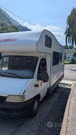 Camper Mansardato per 6 persone