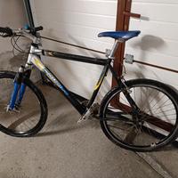 MTB Mountain bike bici