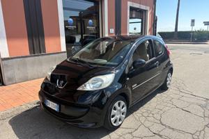 Peugeot 107 1.0 68CV 3p. Sweet years automatica