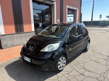 Peugeot 107 1.0 68CV 3p. Sweet years automatica