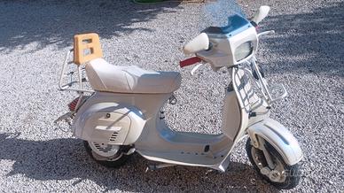 Piaggio Vespa 50 Special 