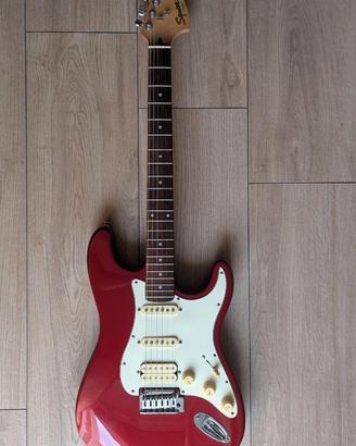 Squier by Fender Standard Stratocaster HSS