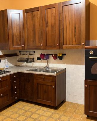 Cucina in legno usata