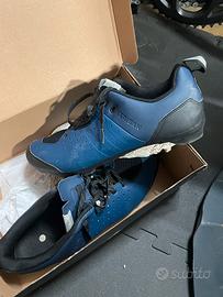 Scarpe triban e pedali