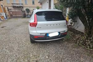 Volvo XC40 pari a nuova 