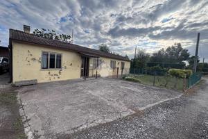 CASA INDIPENDENTE A CORREZZOLA