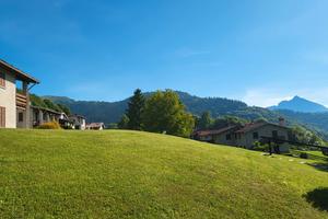 Splendido appartamento di testa con patio coperto