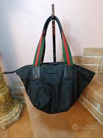 Gucci originale in tessuto con logo nero