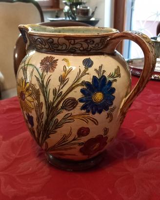 Brocca d'epoca del 900 in ceramica dipinta a mano 