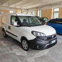 Fiat Doblo Cargo furgone van 2 posti autocarro uni