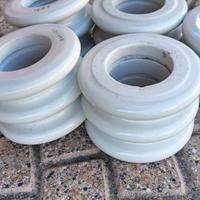 isolatore elettrico in ceramica 