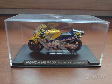 Modellino Honda NSR500 Valentino Rossi 2001