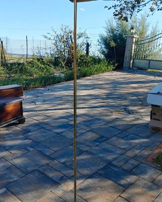 Lampada da terra anni 70 in ottone lucido