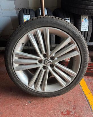 4 cerchi R18 originali Skoda + pneum.estivi