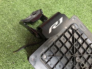 R1 PORTATARGA SPORTIVO