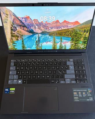 ASUS Vivobook Pro 15 OLED (N6506) con GeForce 4050