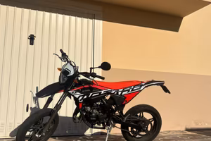Ciclomotore 50cc Beta RR Motard