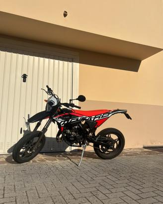 Ciclomotore 50cc Beta RR Motard