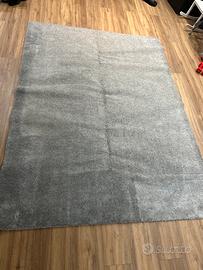 Tappeto grigio