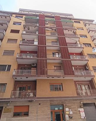 Via Dario Lupo ad.V.le Virgilio ampio quadrilocale