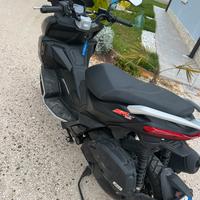 Aprilia sr gt 125