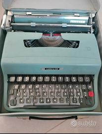 Macchina da scrivere Olivetti Lettera 32 