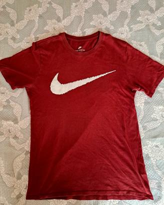 T-shirt Nike