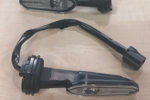INDICATORI DI DIREZIONE POSTERIORI YAMAHA MT-10 20