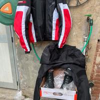 Tuta moto 2xl e stivali 43