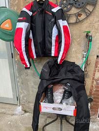 Tuta moto 2xl e stivali 43