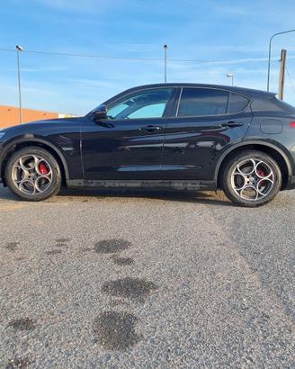 Alfa romeo stelvio rosso edizione omologata n1