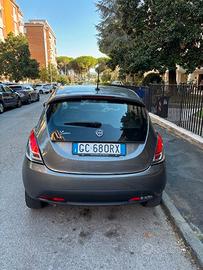auto Lancia Ypsilon 1.2 GPL 69 CV EcoChic Elefant.