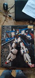 MSZ - 010- ZZ GUNDAM Master Grade Bandai
