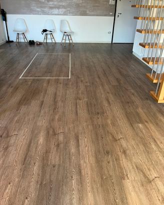 65 mq Pavimento pvc effetto parquet