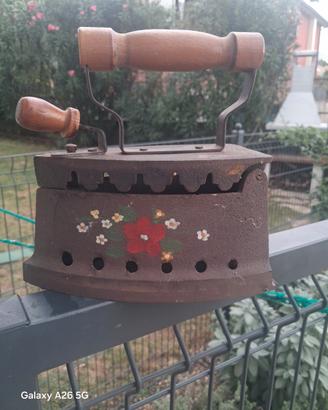 ferro da stiro antico