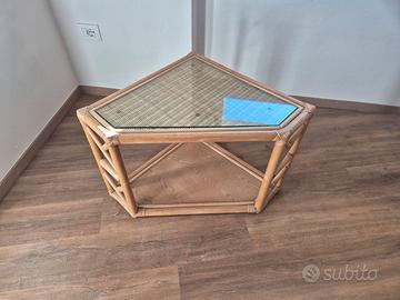 Tavolino angolare vintage in vimini