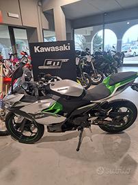 Kawasaki Ninja 7 Hybrid - 2024