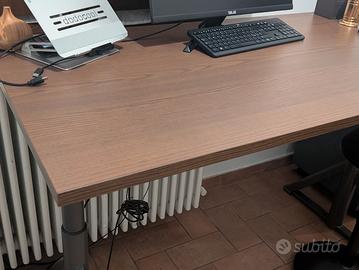 Scrivania Regolabile in altezza. Standing desk