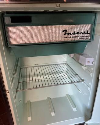 Frigorifero piccolo indesit