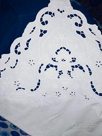 Lenzuola matrimoniali ricamo intaglio