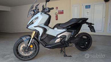 HONDA X-ADV 750