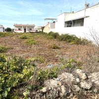 Villino a 250 mt dal mare con terreno di 1100mq