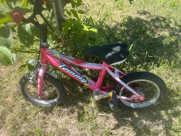 Caschi per bambini + bicicletta