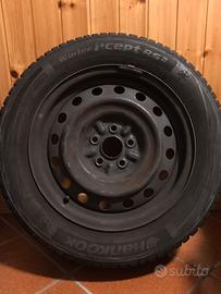 Gomme invernali e cerchi Hankook 195/60 R15