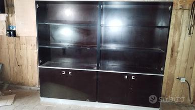 mobile testa moro (mancano vetrine) + altri 2 bass