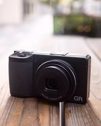 RICOH GR IV