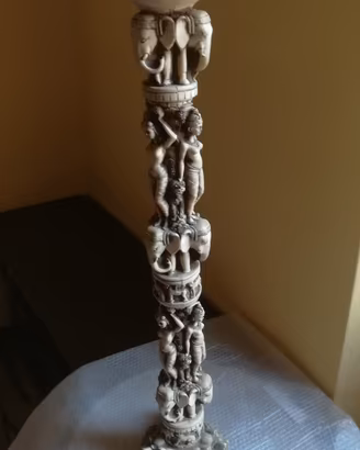 Colonna portavasi in stile orientale/indiano